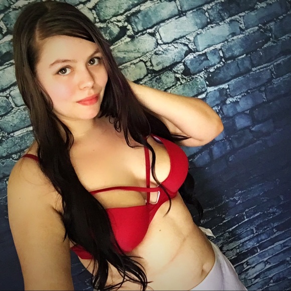 Meet your Posher, Lizza - Picture 5 of 8